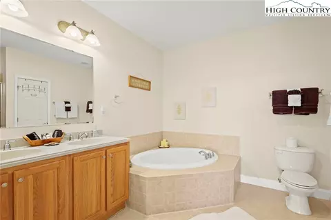 3441 Beech Mountain Pkwy #D2, Beech Mountain, NC 28604 photo 23
