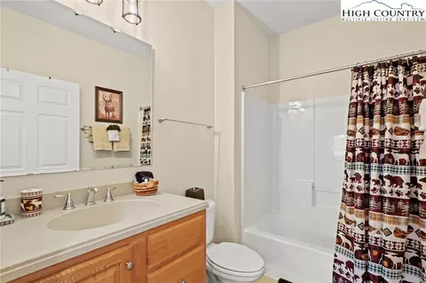 3441 Beech Mountain Pkwy #D2, Beech Mountain, NC 28604 photo 15