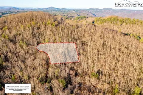 12 Oak Knob Trl, West Jefferson, NC 28694