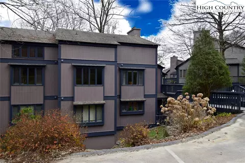 150 Glenwood Ln #E-18, Sugar Mountain, NC 28604