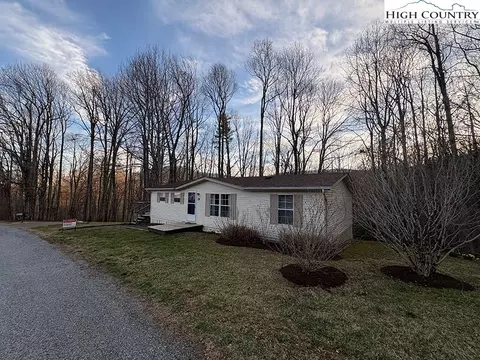 801 Howards Creek Church Rd, Boone, NC 28607