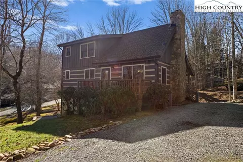 140 Jaybird Ln, Seven Devils, NC 28604 photo 4