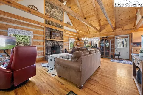 140 Jaybird Ln, Seven Devils, NC 28604 photo 14