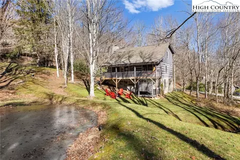 140 Jaybird Ln, Seven Devils, NC 28604 photo 2