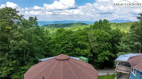 102 Hornbeam Rd, Beech Mountain, NC 28604 photo 1