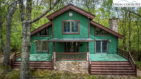 1742 Point Lookout Ln, Independence, VA 24348