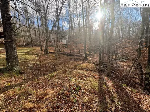 122 Whipporwill Way, Beech Mountain, NC 28604 photo 3