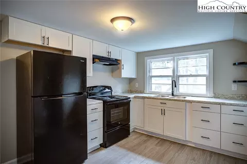 237 Queen St, Boone, NC 28607 photo 12