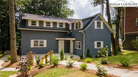 237 Queen St, Boone, NC 28607 photo 6