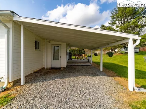 74 Joines St, Sparta, NC 28675 photo 9