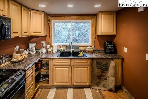 990 Old Bristol Rd, Boone, NC 28607 photo 19