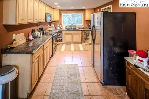 990 Old Bristol Rd, Boone, NC 28607 photo 16