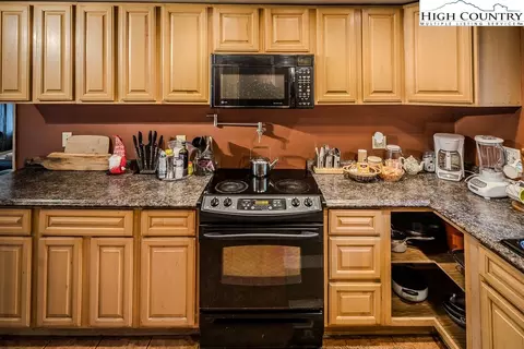 990 Old Bristol Rd, Boone, NC 28607 photo 18