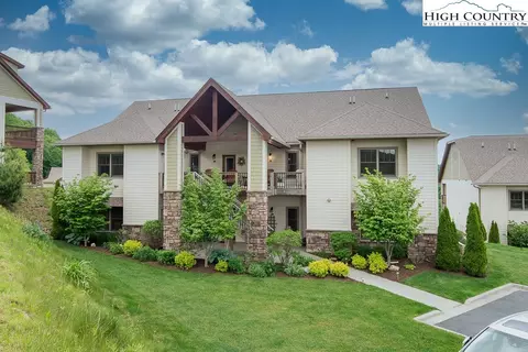 430 Penny Ln #2B, Banner Elk, NC 28604