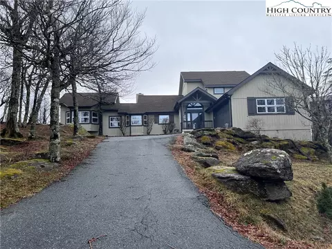 126 Oz Cir, Beech Mountain, NC 28604