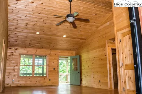 756 Deck Hill Rd, Boone, NC 28607 photo 3
