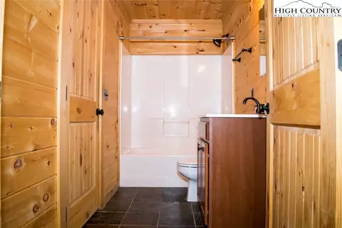 756 Deck Hill Rd, Boone, NC 28607 photo 7