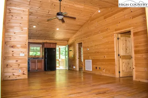 756 Deck Hill Rd, Boone, NC 28607 photo 5