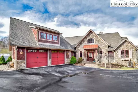 303 Andrews Rd, Banner Elk, NC 28604