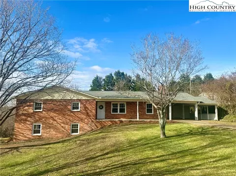2207 Olde Well Rd, Hudson, NC 28638