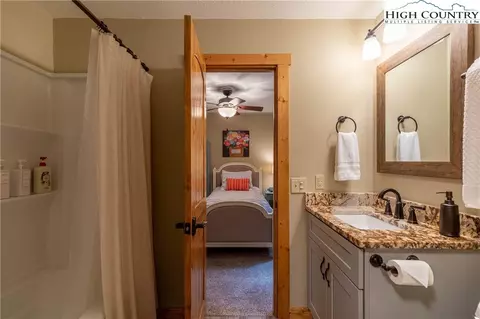 107 Overbrook Trl, Beech Mountain, NC 28604 photo 15