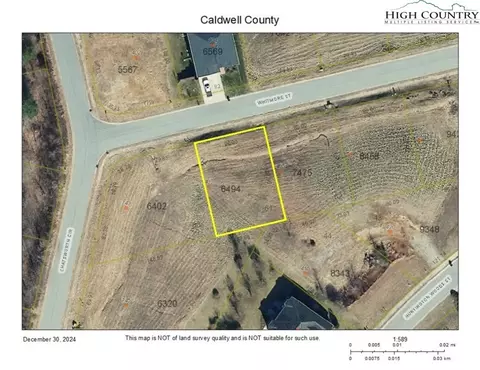 403 SE Whitmore St, Lenoir, NC 28645