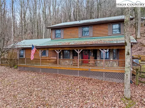 423 Silverleaf Rd, Zionville, NC 28698
