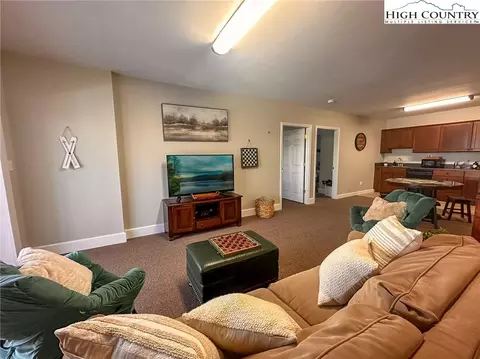211 Overbrook Trl, Beech Mountain, NC 28604 photo 35