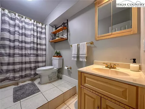 211 Overbrook Trl, Beech Mountain, NC 28604 photo 29