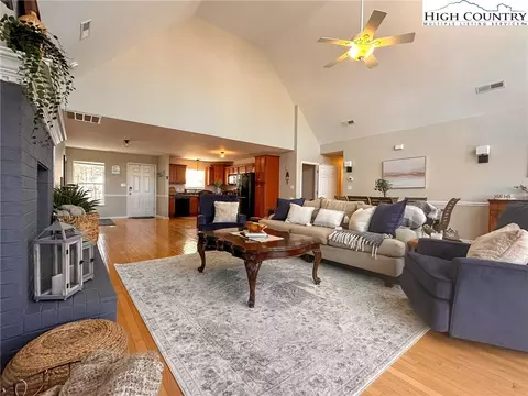 211 Overbrook Trl, Beech Mountain, NC 28604 photo 23