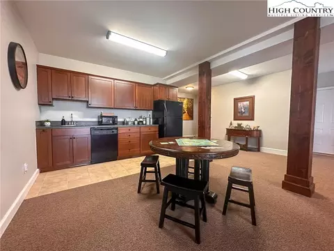 211 Overbrook Trl, Beech Mountain, NC 28604 photo 37