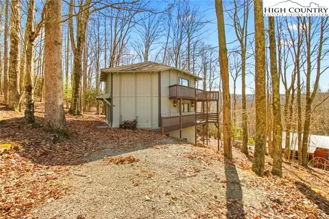 104 Black Birch Ln, Beech Mountain, NC 28604 photo 2