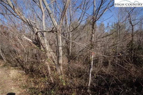 708 SE Chatsworth St, Lenoir, NC 28645