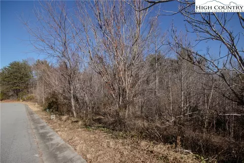 710 SE Chatsworth St, Lenoir, NC 28645