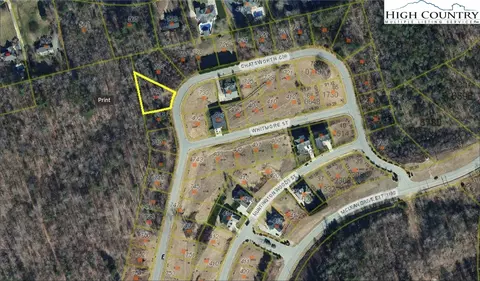 734 SE Chatsworth St, Lenoir, NC 28645