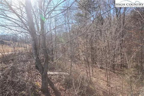 744 SE Chatsworth St, Lenoir, NC 28645