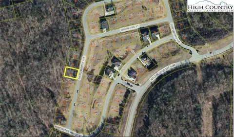 748 SE Chatsworth St, Lenoir, NC 28645