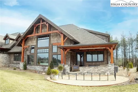 984 Turtle Creek Dr #B, Boone, NC 28607