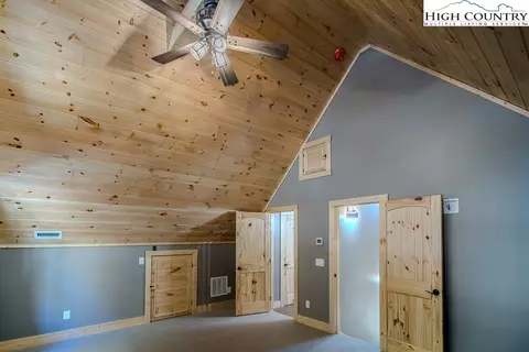 207 Jackpine Rd, Beech Mountain, NC 28604 photo 23