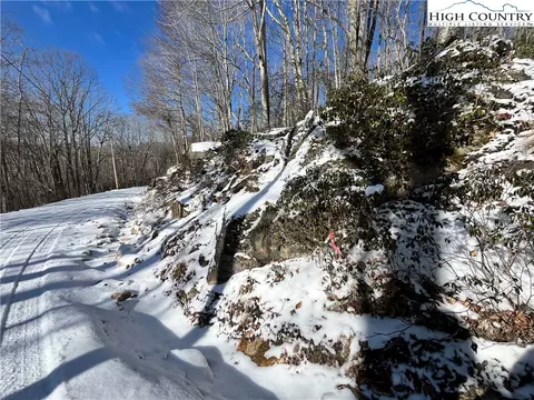 234 Poplar Dr, Beech Mountain, NC 28604 photo 6