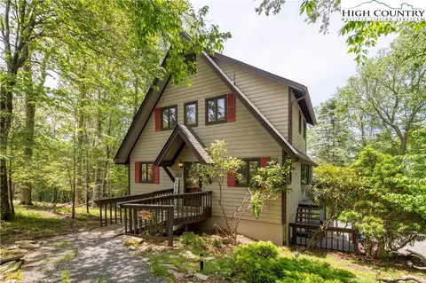 111 Pinnacle Ridge Rd, Beech Mountain, NC 28604
