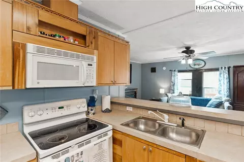 8807 Nc Highway 194 N Hwy, Todd, NC 28684 photo 9