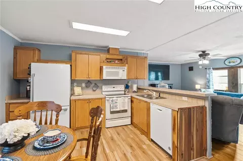 8807 Nc Highway 194 N Hwy, Todd, NC 28684 photo 8