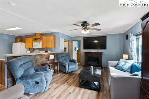 8807 Nc Highway 194 N Hwy, Todd, NC 28684 photo 5