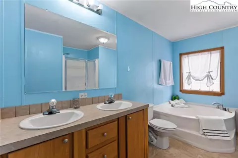 8807 Nc Highway 194 N Hwy, Todd, NC 28684 photo 14