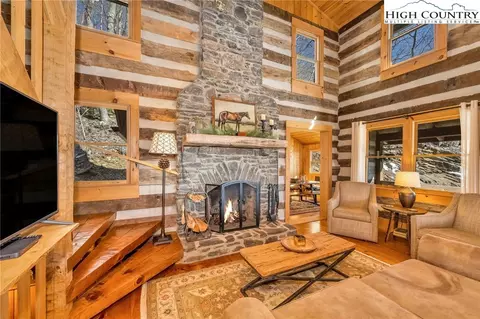 837 Tomahawk Dr, Todd, NC 28684 photo 7