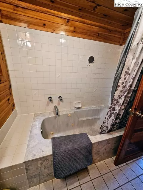 366 Haven Ridge Rd, Lansing, NC 28643 photo 7