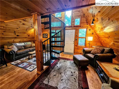 366 Haven Ridge Rd, Lansing, NC 28643 photo 5