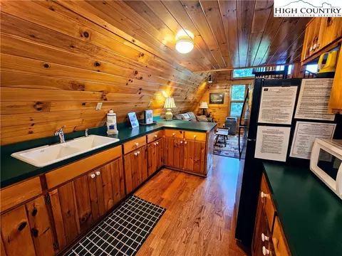 366 Haven Ridge Rd, Lansing, NC 28643 photo 8