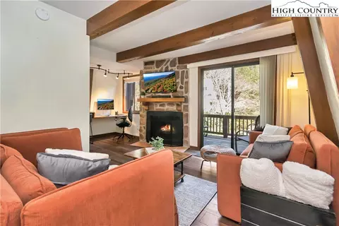58 Creekside Dr #B, Banner Elk, NC 28604